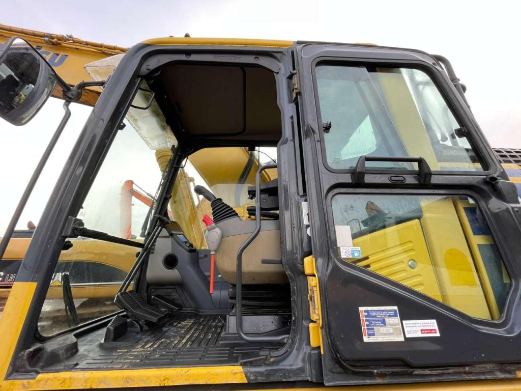 Komatsu PC240LC-10 Foto 19