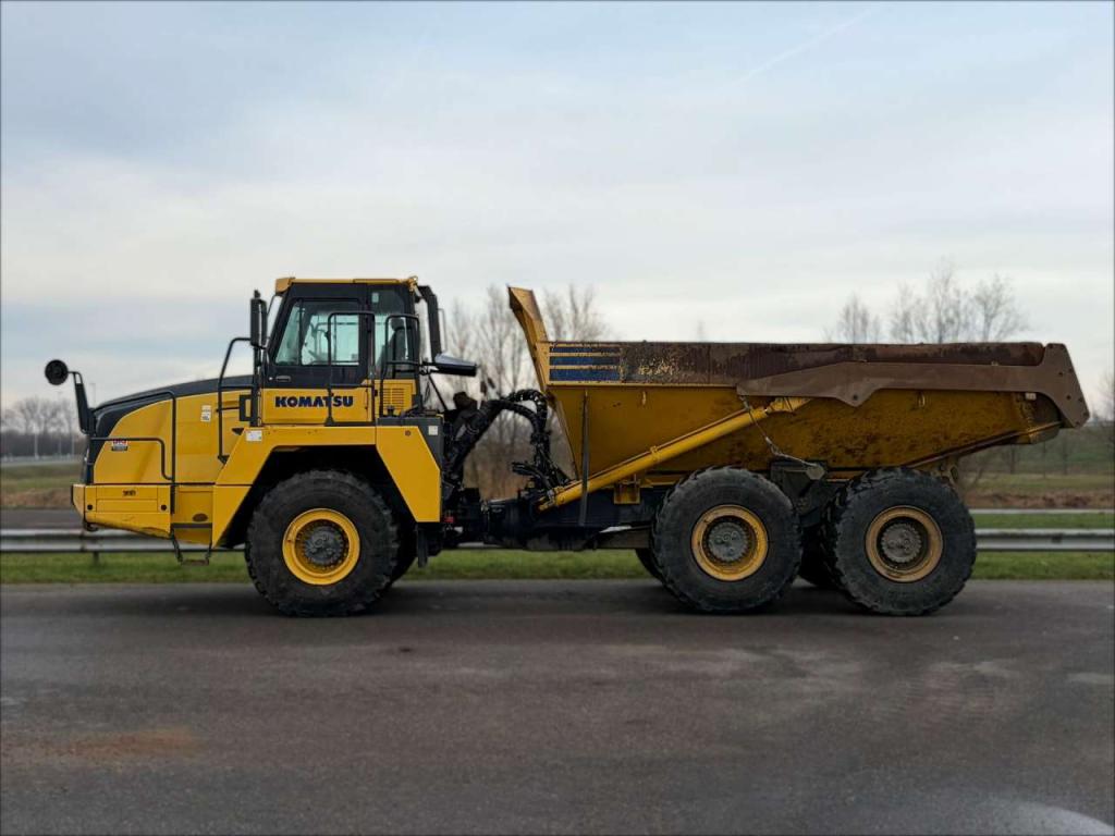 Komatsu HM300-3 Foto 2