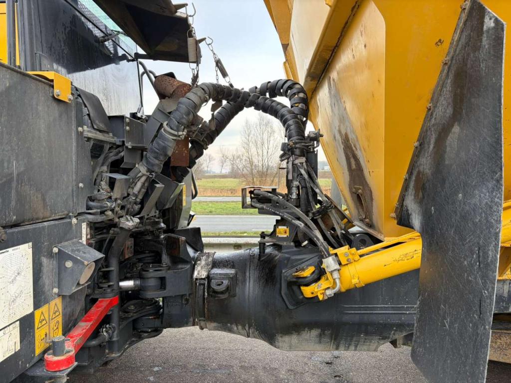 Komatsu HM300-3 Foto 26