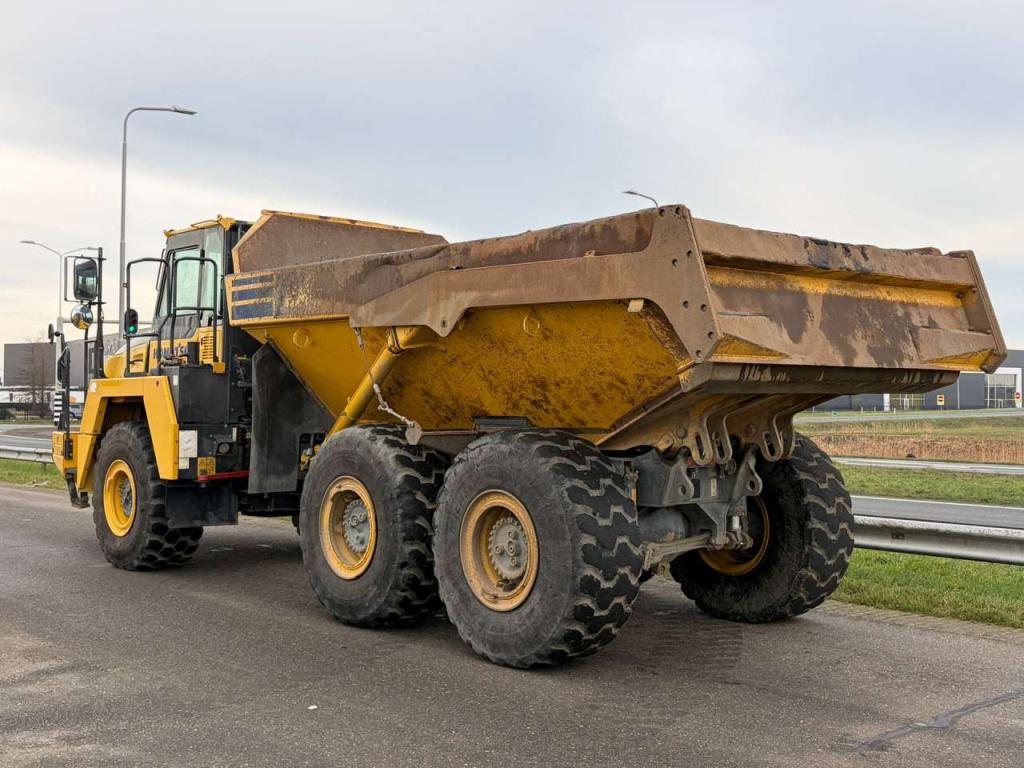 Komatsu HM300-3 Foto 4