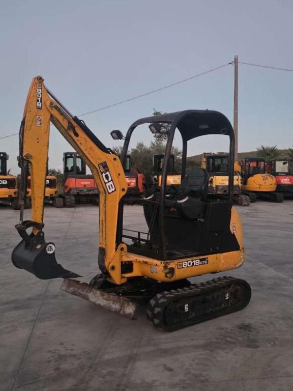 JCB 8018 Foto 1