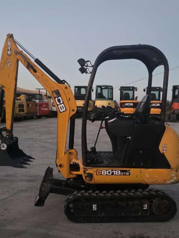 JCB 8018 Foto 5