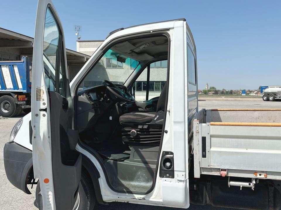 Iveco DAILY 35C13 4x2 Foto 11