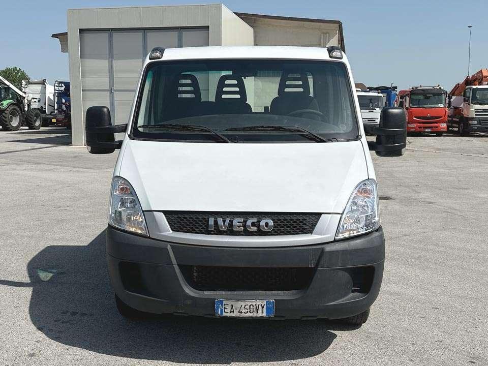 Iveco DAILY 35C13 4x2 Foto 17
