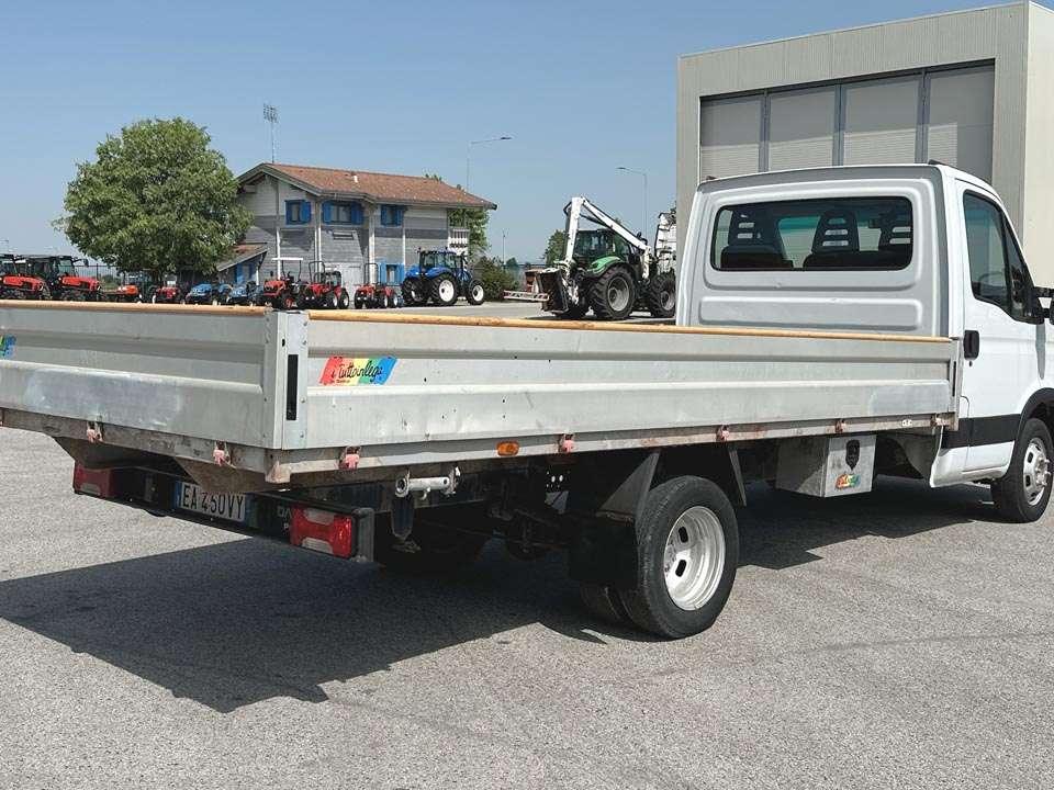 Iveco DAILY 35C13 4x2 Foto 19