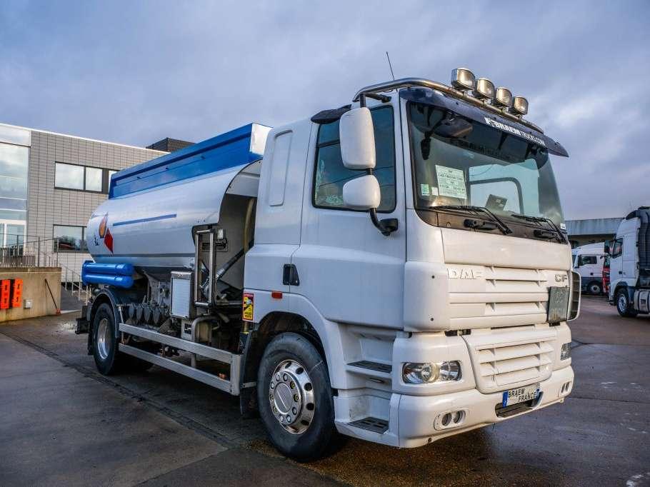 Daf CF 460 + MAGYAR 12.000L/4COMP+INTARDER Foto 2