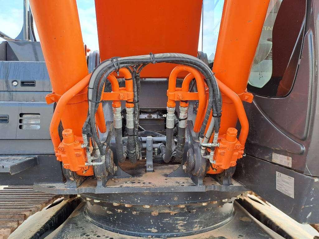 Hitachi Zx350LCN-6 Foto 10