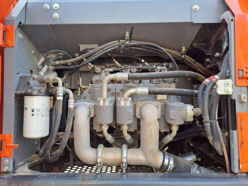 Hitachi Zx350LCN-6 Foto 23