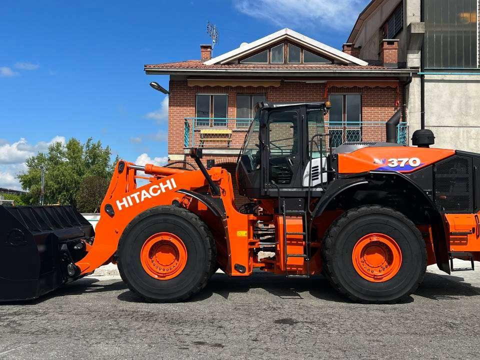Hitachi ZW370-6 Foto 2