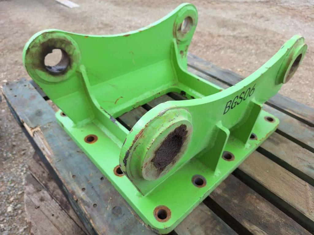 S60-BGS for 12-18 ton excavators Attachment plate Foto 4