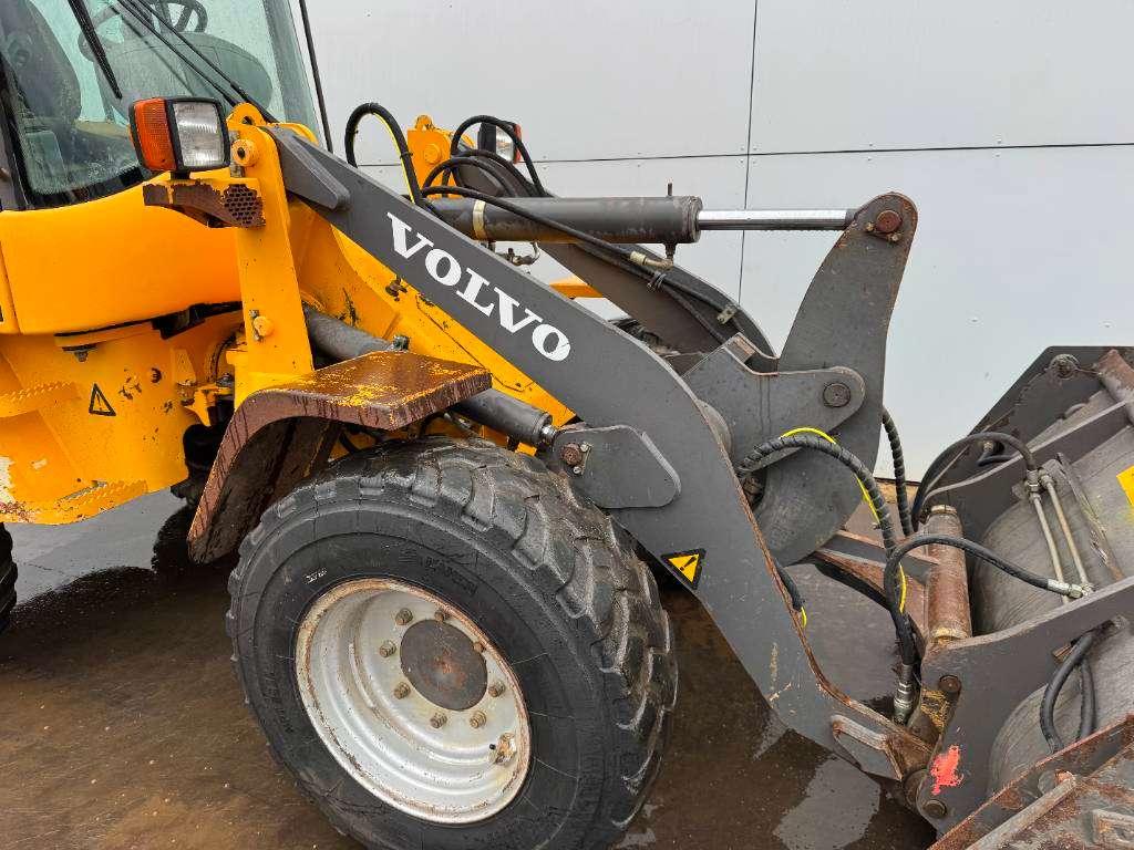 Volvo L30B - Bucket + Forks / Quick Coupler Foto 21