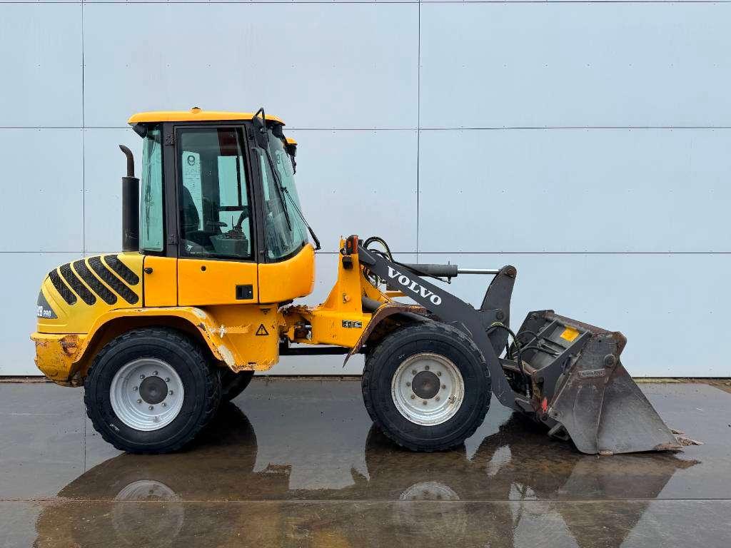 Volvo L30B - Bucket + Forks / Quick Coupler Foto 7