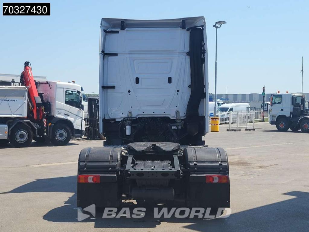 Mercedes Actros 1851 4X2 BigSpace 2x Tanks Standklima Foto 10