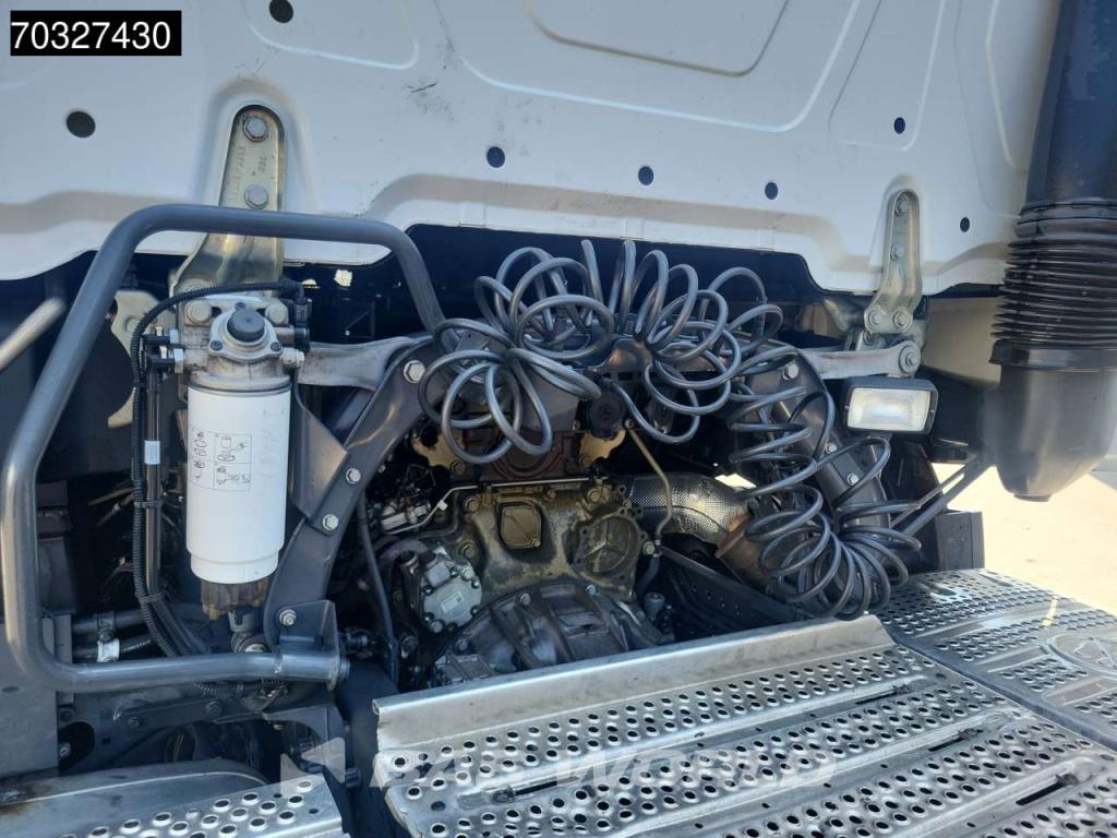 Mercedes Actros 1851 4X2 BigSpace 2x Tanks Standklima Foto 12