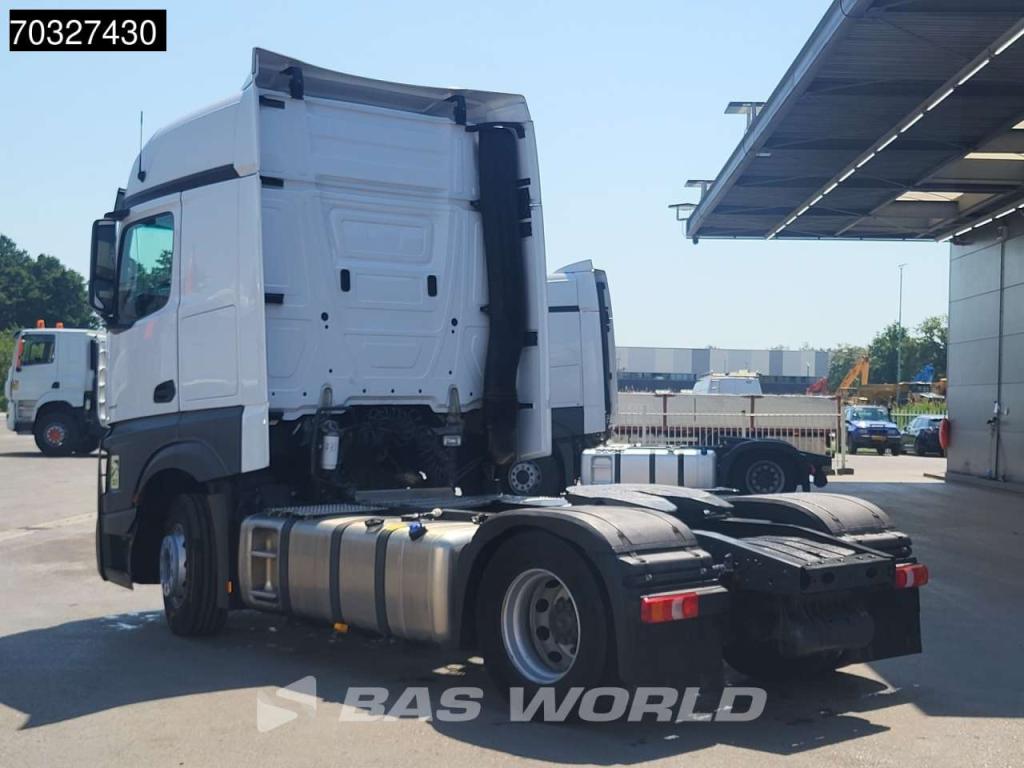 Mercedes Actros 1851 4X2 BigSpace 2x Tanks Standklima Foto 2