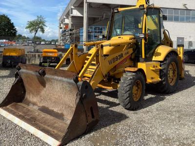 Komatsu WB93R-2 Foto 1