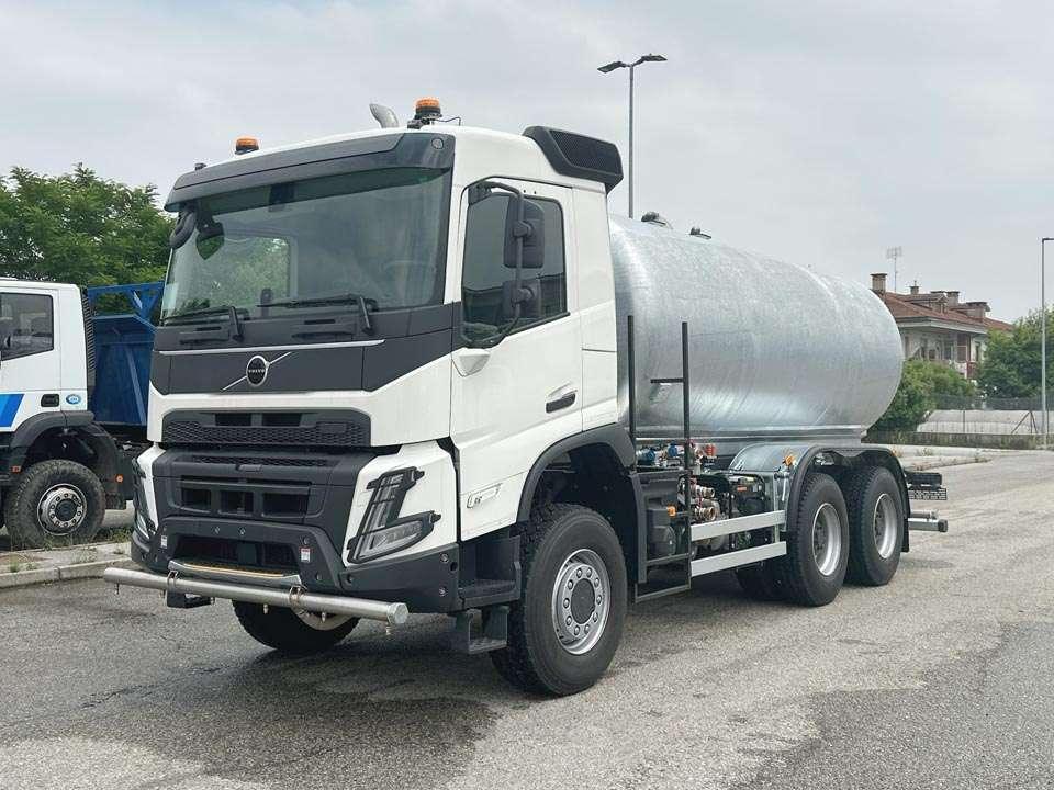 Volvo FMX 460 6x6 Foto 1