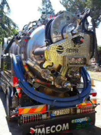 MITSUBISHI FUSO CANTER 6C18 4X4 Foto 3