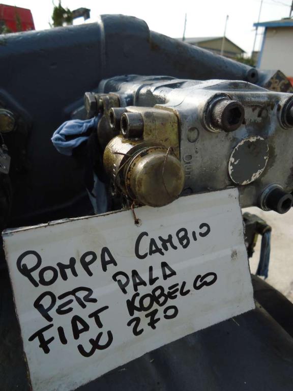 Bomba hidráulica de transmisión para Fiat Kobelco W270 Foto 4