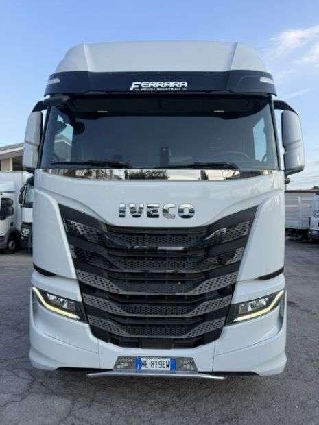 Iveco S-WAY Foto 2