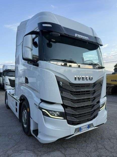 Iveco S-WAY Foto 3
