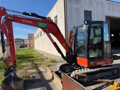 Kubota KX060 vendida por Commerciale Adriatica Srl