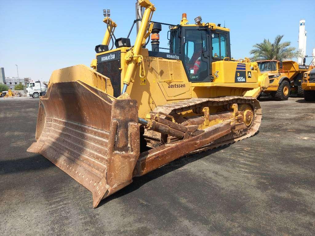 Komatsu D155A-6R (4pcs available for sale in Abu Dhabi) Foto 19