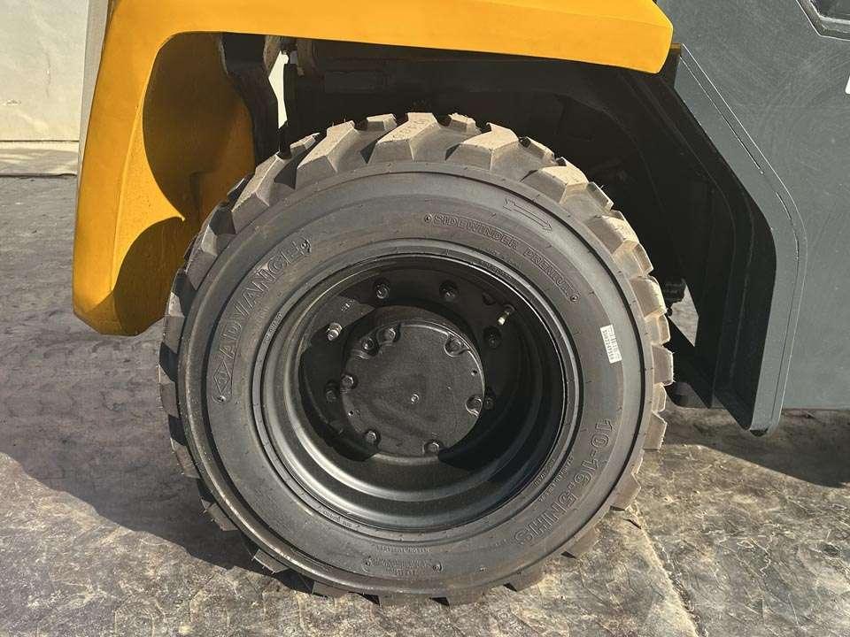Liugong CLG2035H 4X4 Foto 4