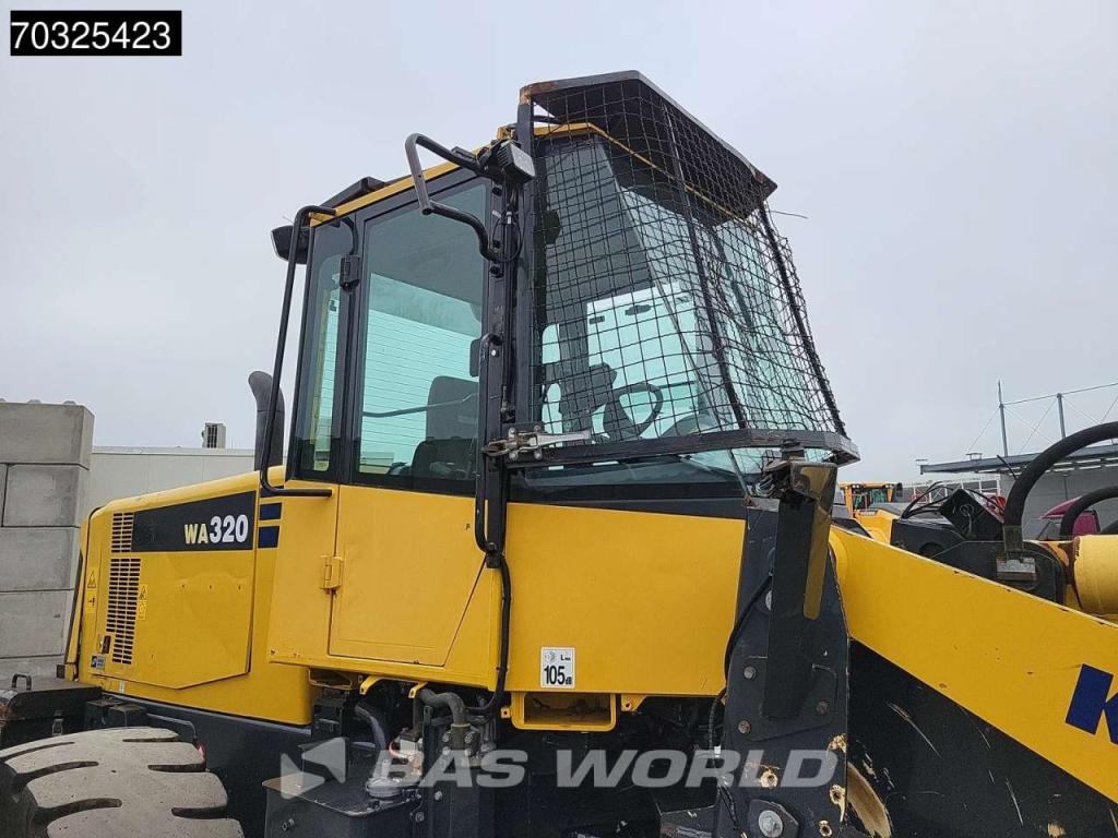 Komatsu WA320-6 Foto 13