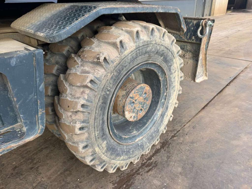 Hyundai Robex 180W-9A Foto 11