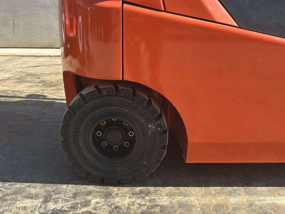 Toyota 8FBMT30 Foto 4