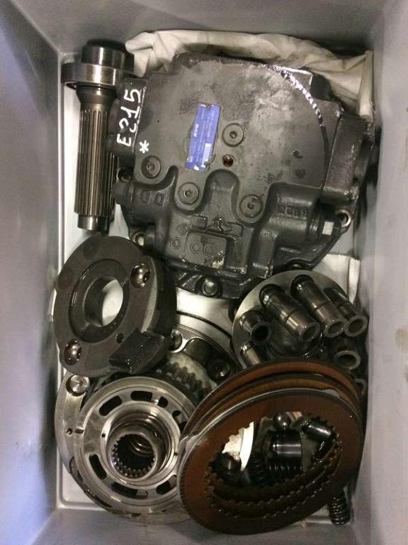 Motor de tracción para New Holland E 215 Foto 1