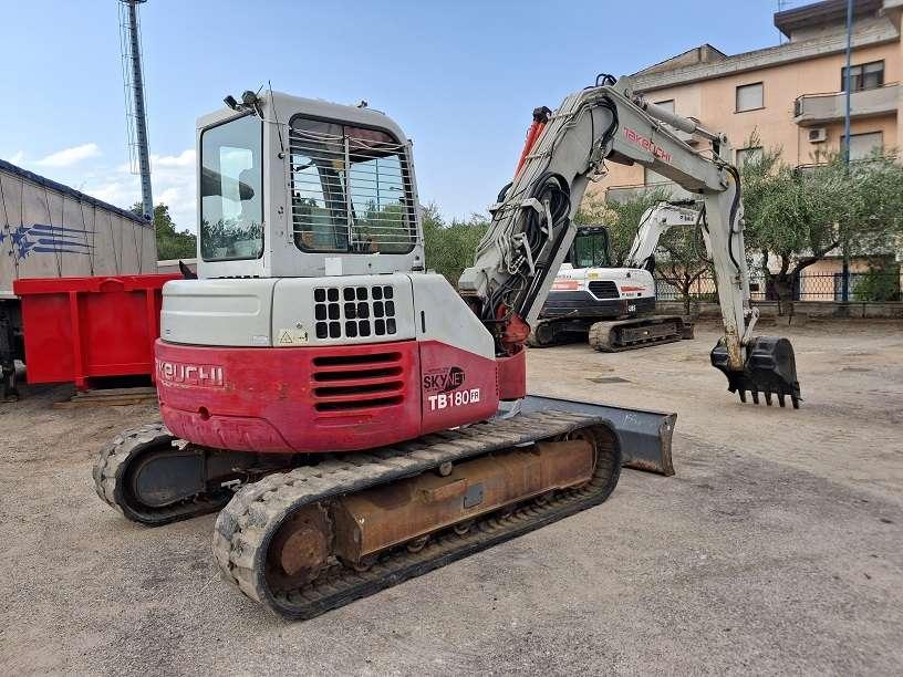 Takeuchi TB180FR Foto 2