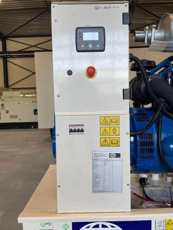 FG Wilson P65-5 - 65 kVA Open Genset - DPX-16006-O Foto 15