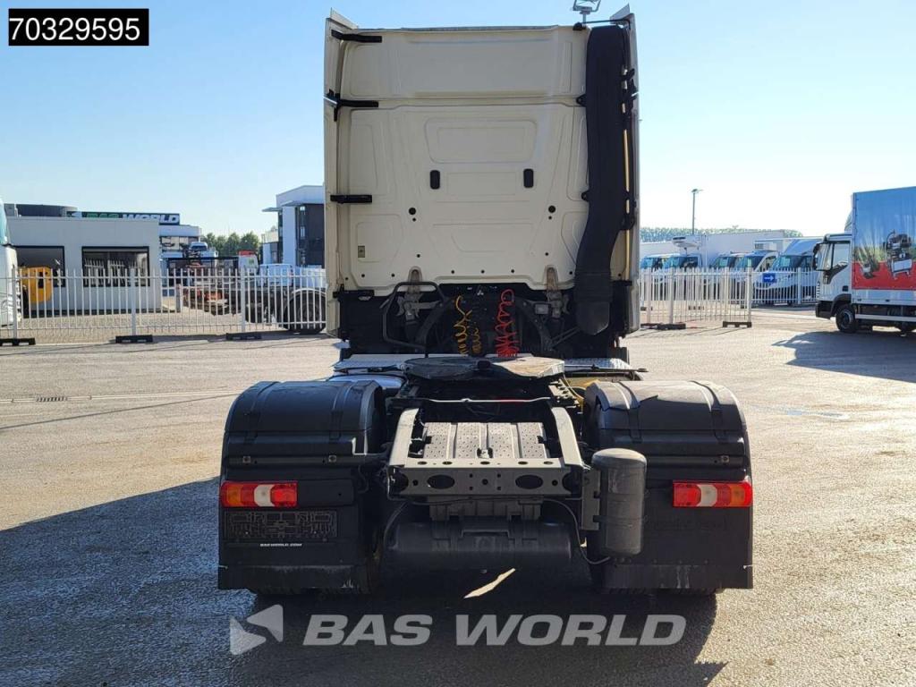 Mercedes-Benz Actros 2443 6X2 BigSpace Retarder Standklima ACC Liftachse Schiebeschüssel Foto 3