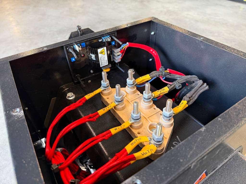 DPX CJ224E - 60 kVA Alternator - DPX-33904 Foto 6
