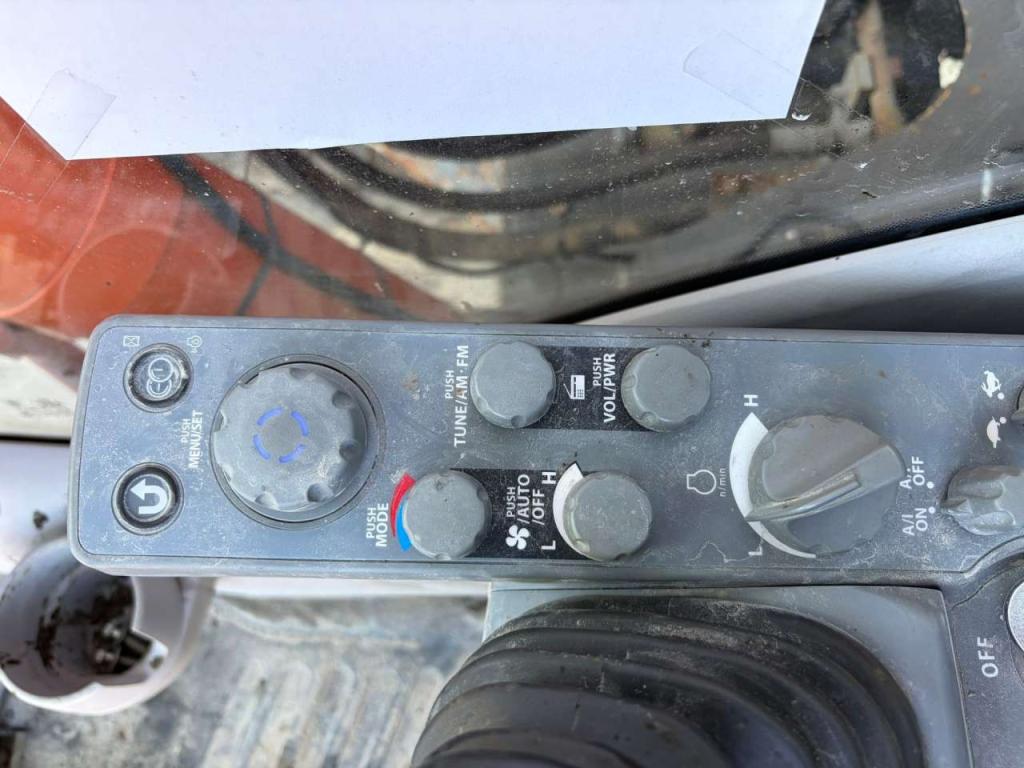 Hitachi ZX300-6 Foto 29