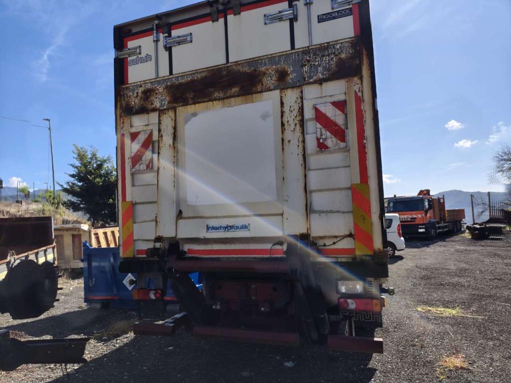 Iveco STRALIS HI-STREET 260S31 Foto 12