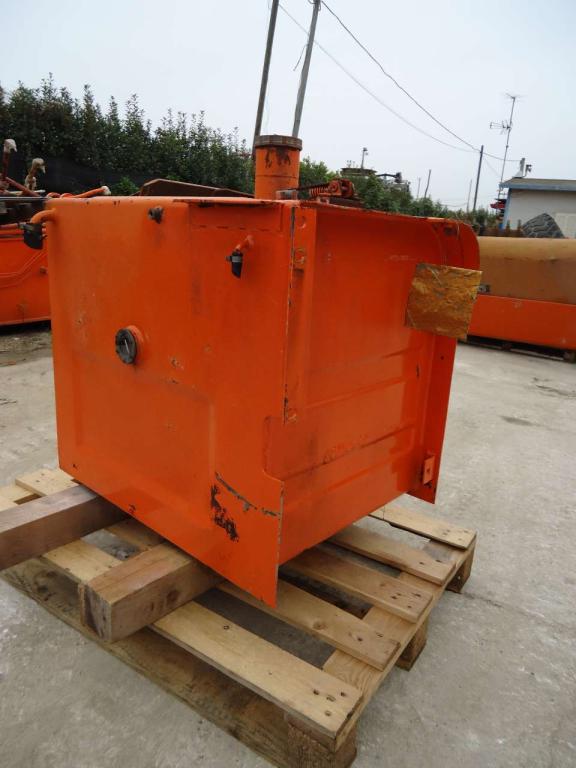 Depósito para gasóleo para Fiat Hitachi FH200 Foto 4