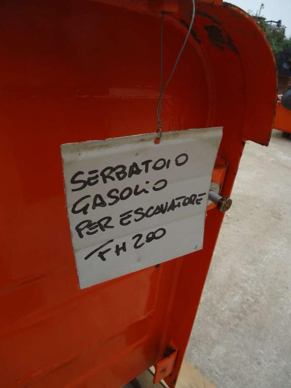 Depósito para gasóleo para Fiat Hitachi FH200 Foto 5