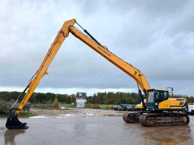 Hyundai HX300LR - 18m Long Reach / Auto Greasing vendida por Boss Machinery