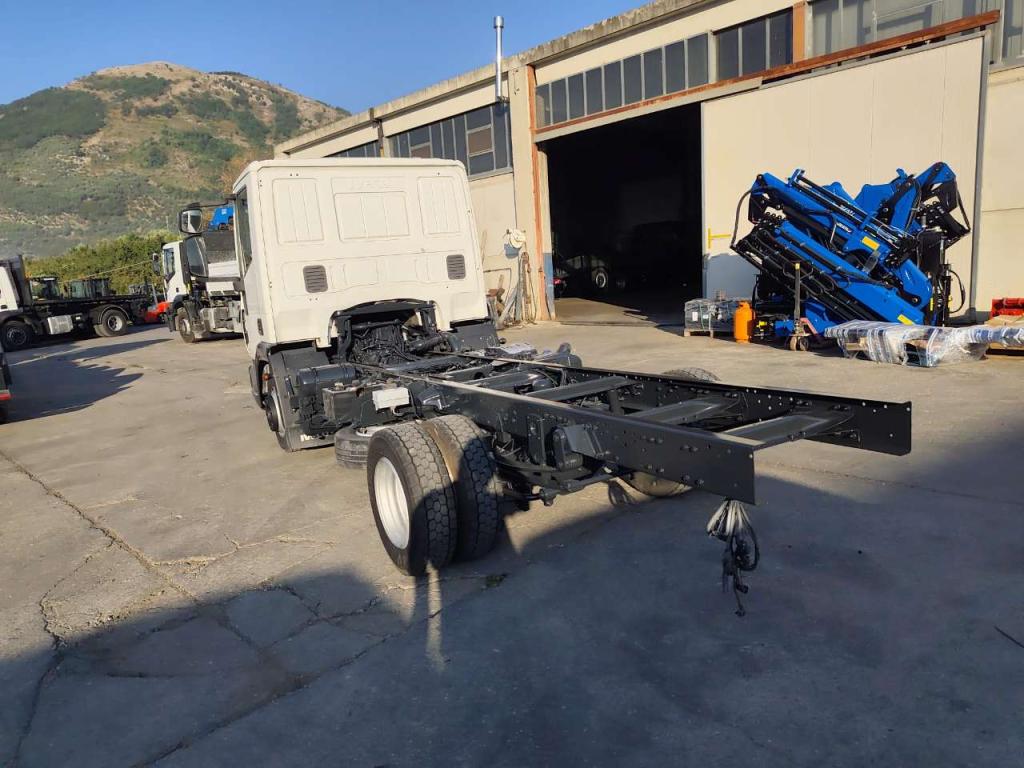 Iveco EUROCARGO 100E18 Foto 24
