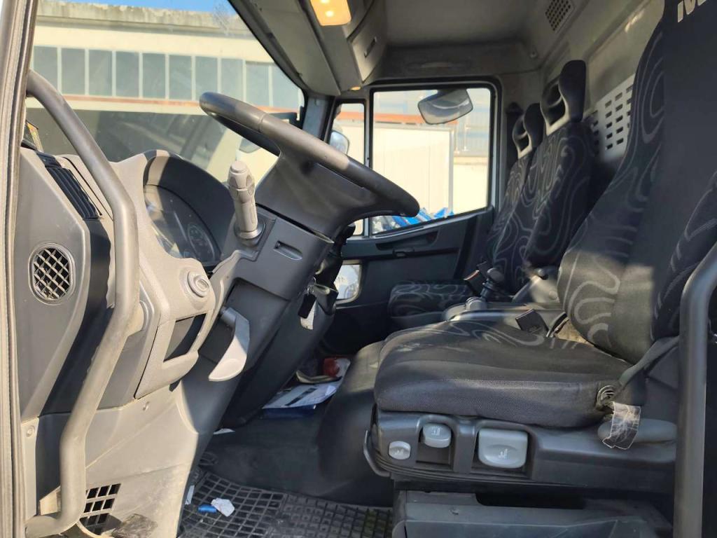 Iveco EUROCARGO 100E18 Foto 9