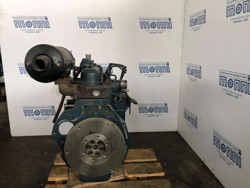 Kubota D905 Foto 4
