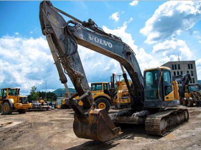 Volvo ECR235CL vendida por Balavto