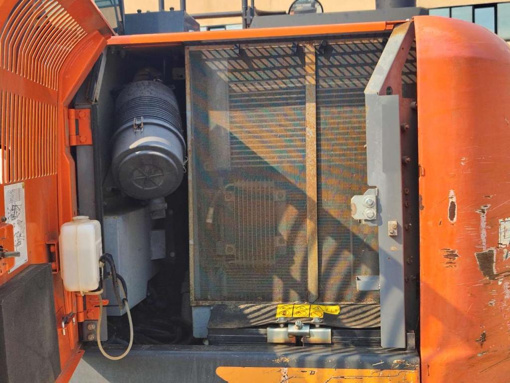 Hitachi ZX 130-6 Foto 10