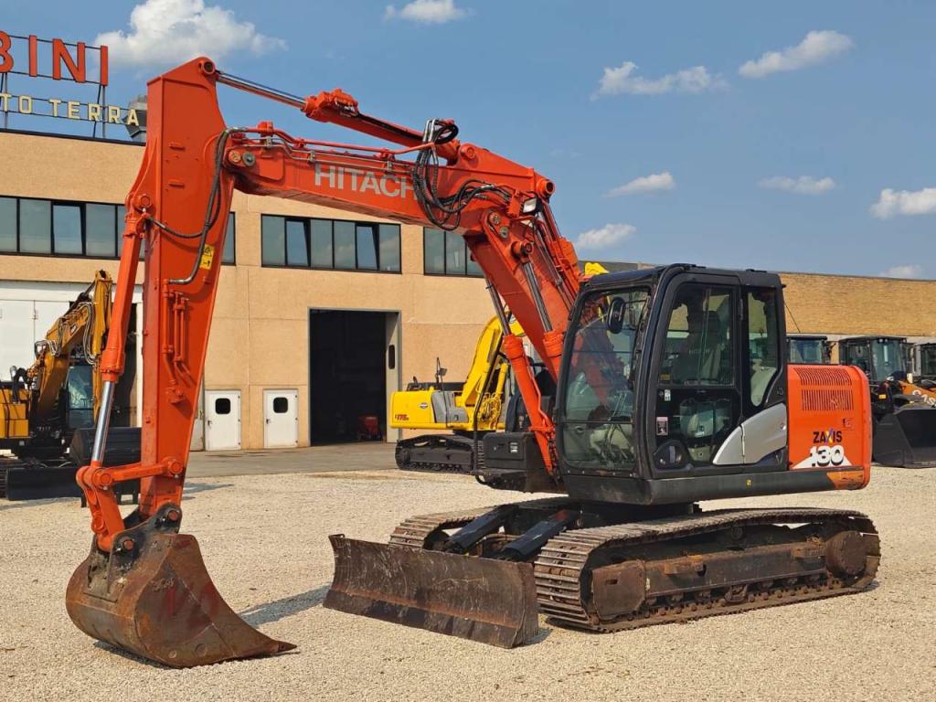 Hitachi ZX 130-6 Foto 2