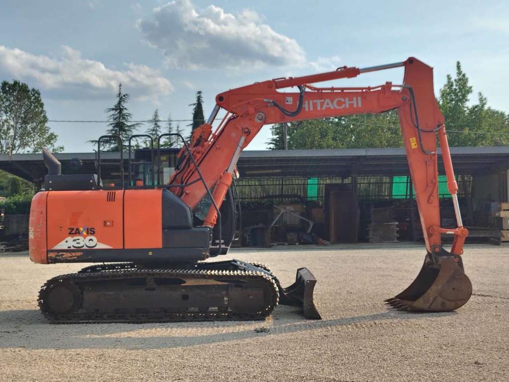Hitachi ZX 130-6 Foto 6