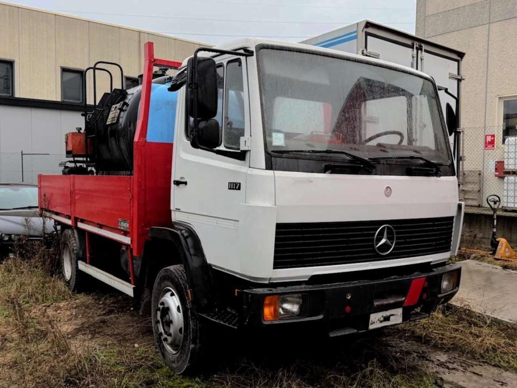 Mercedes-Benz 1117 Foto 1