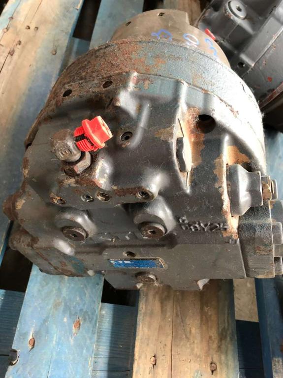 Motor de traslación para JCB JS330 Foto 1